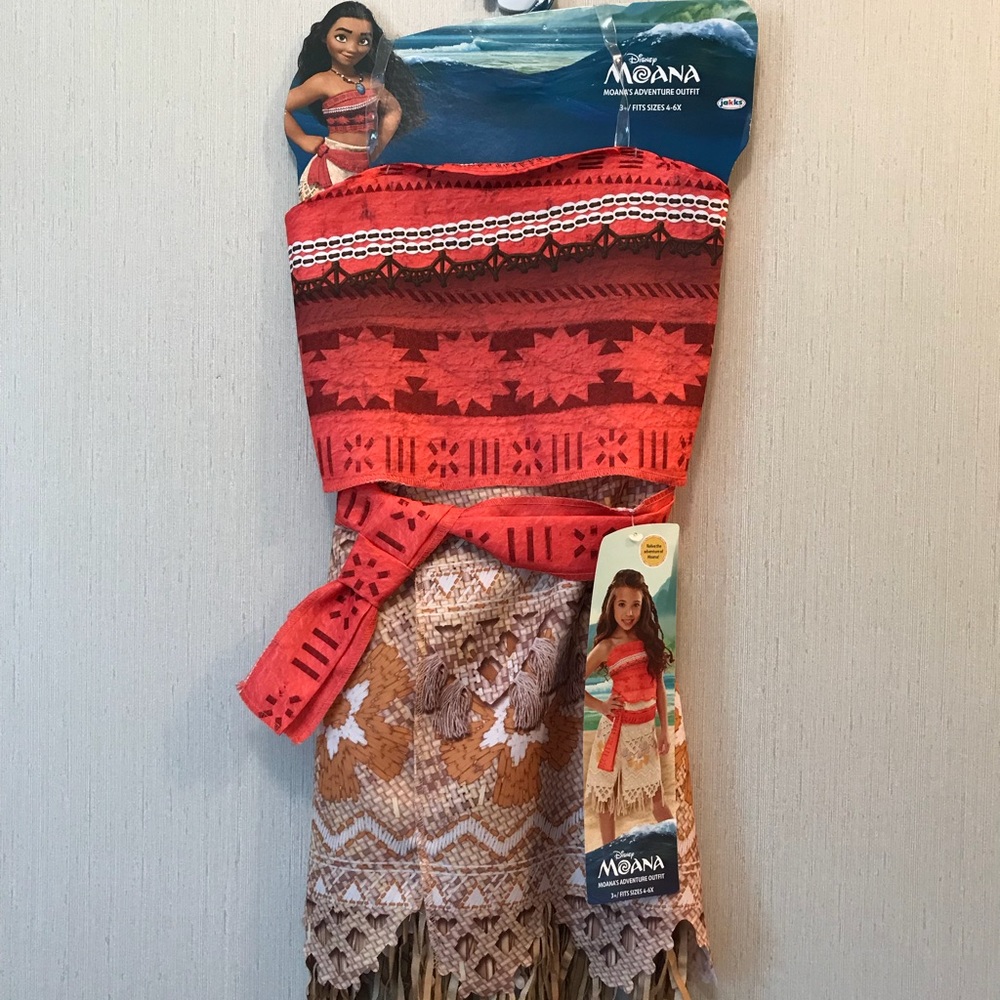 Disney Moana adventure outfit. Size 4-6x